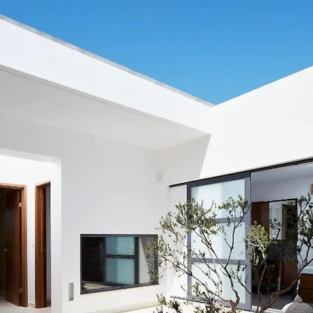 Villa The Longhouse- Pool-sauna-gym- Panormaic Seaview *